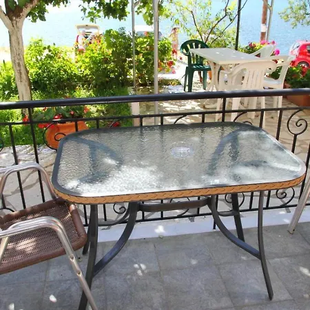 And Thomas 2 Apartment Vasiliki (Lefkada)